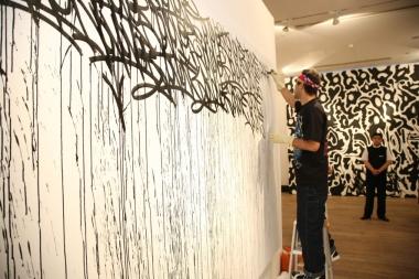 Magda_Danysz_JonOnes_Solo_Show_Opening_June_2009_9