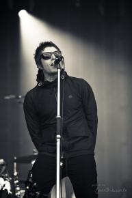 Liam_Gallagher-_solidays_2013_par_Yann_Buisson