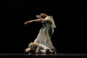 Ghosts-c-Erik-Tomasson