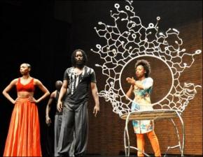 Theatre_de_la_Tempete_Irene_Tassembedo_et_la_revolte_de_lAfrique2