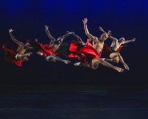 AAADT-The-Hunt-Robert-Battle-c-Paul-Kolnik-300x240