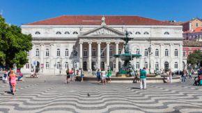 théâtre-national-de-dona-maria-ii-à-lisbonne-44590157 copie copie copie