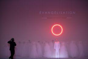 -2Repetition-generale-Moses-und-Aron--c---Bernd-Uhlig---Opera-national-de-Paris-10--800