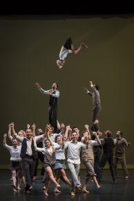 Cie XY - Il nest pas encore minuit - c Christophe Raynaud de Lage -2 small