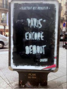Paris-encore-debout-par-Combo