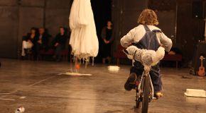 HS by Le Générateur