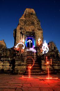 Marko 93 - light-painting -Angkor Cambodge