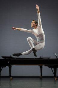 peck Sebastien Mathe   Opera national de Paris-2015-16-CREASES-006-800