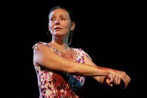 Rien au Monde-Contrescarpe-Francoise.Beauguion -menottée Rr