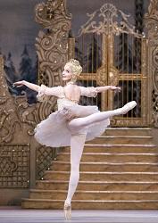 The Nutcracker. Lauren Cuthbertson as The Sugar Plum Fairy. cROH - Tristram Kenton 2013
