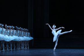 Svetlana Loboff   Opera national de Paris-Le-Lac-des-cygnes---Myriam-Ould-Braham---Svetlana-Loboff---OnP-800 copie