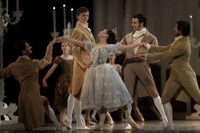 3 LeRougeetleNoir-Anna Ishii c JLTanghe