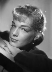Simone Signoret C Studio Harcourt