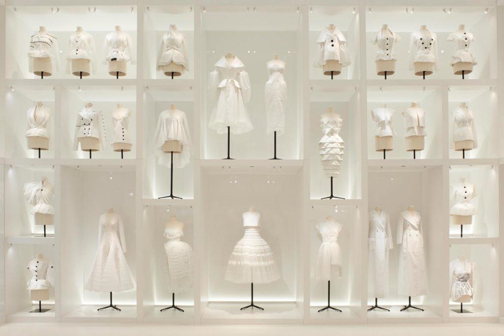 Record pour « Christian Dior, Couturier du rêve »