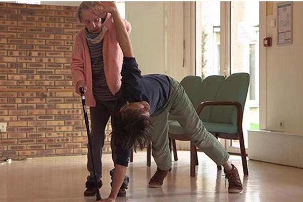 une jeune fille de 90 ans artistik rezo paris louvre 