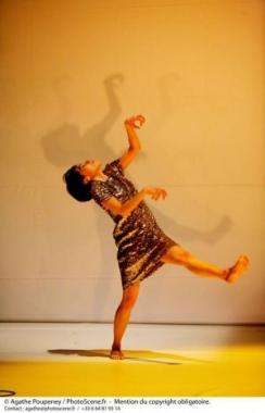 Tout ceci n’est (pas) vrai, une création de Thierry Baë à l’affiche du Théâtre National de Chaillot