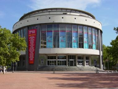 Convention entre le le Centre national de la danse et la Maison de la Danse à Lyon.
