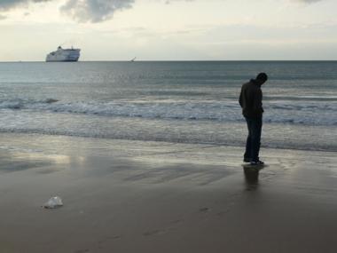 “Et nous brûlerons, une à une, les villes endormies”, la poétique de l’émancipation de Sylvain George au 104