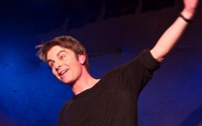 Richard Hervé est Supersnob au théâtre des Feux de la Rampe