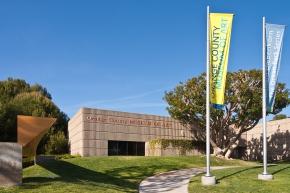 Todd DeShields Smith, nouveau directeur du Orange County Museum of Art (Californie)