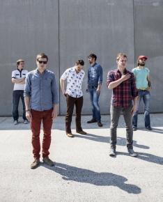 Artistik_Rezo_-_Les_concerts_de_novembre_-_Girls_In_Hawaii__Olivier_Donnet