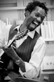 Pédro Kouyaté – Jazz, blues et tradition – Institut du Monde Arabe