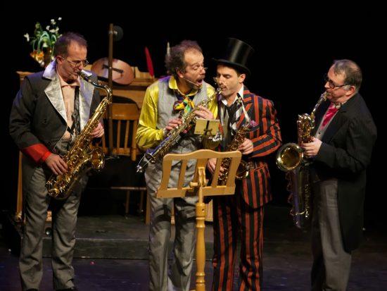 Les Désaxés dans “Sax” : un spectacle inclassable