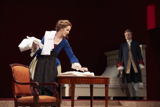 La Locandiera : un désir de femme libre à la Comédie Française