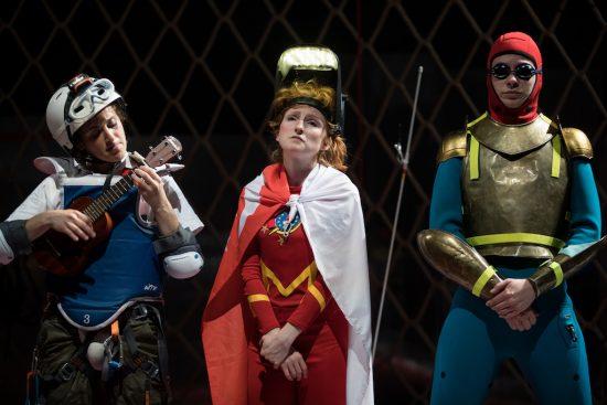 La Bible pulvérisée par cinq scouts