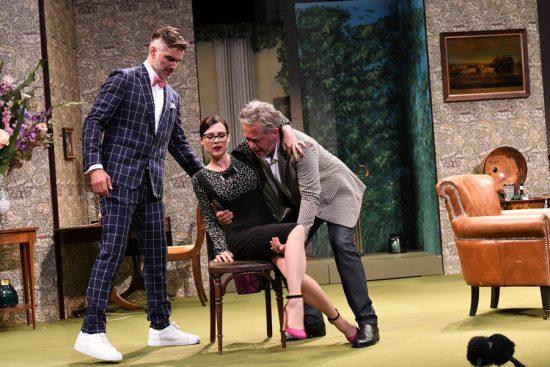 “Le Canard à l’orange”, comédie à déguster à La Michodière