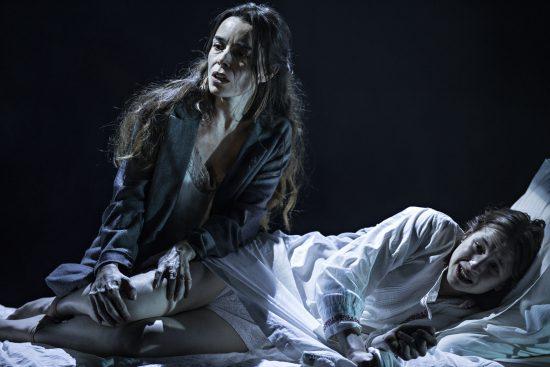 Des “Sorcières de Salem” brûlantes au Théâtre de la Ville