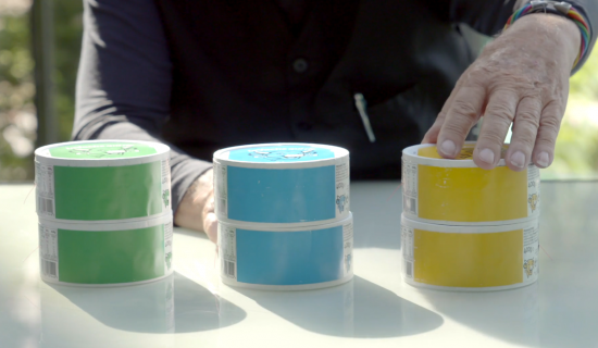 Daniel Buren dévoile son interprétation de La Vache qui rit