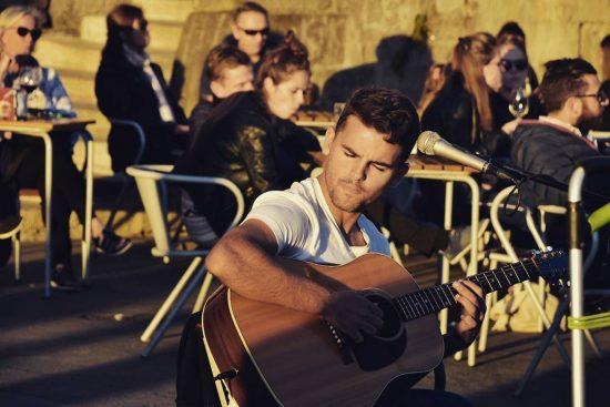 André Carneiro : “Si tu joues avec ton cœur et que tu te livres sincèrement, ils t’écouteront”