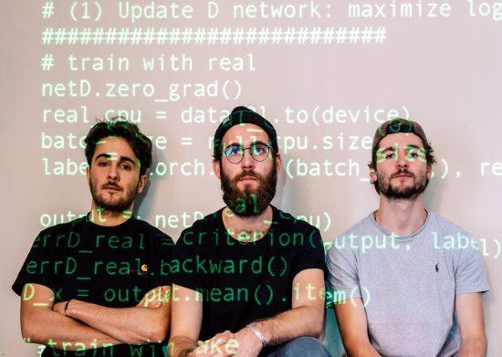 Obvious : “Travailler avec l’intelligence artificielle dans l’art est un terrain de jeu à l’inspiration infinie”