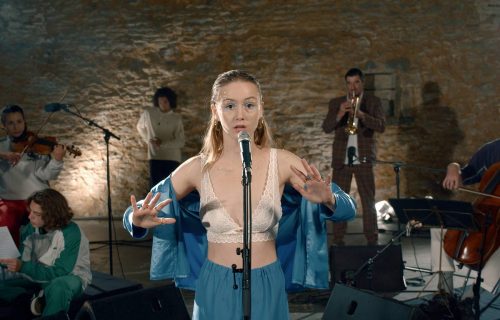 Jeanne Bonjour revient avec un nouveau cover de Cabeza du rappeur Oboy