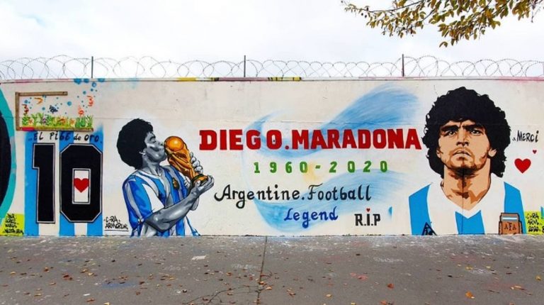 Une fresque en hommage à Diego Maradona sur le Mur de la rue Ordener