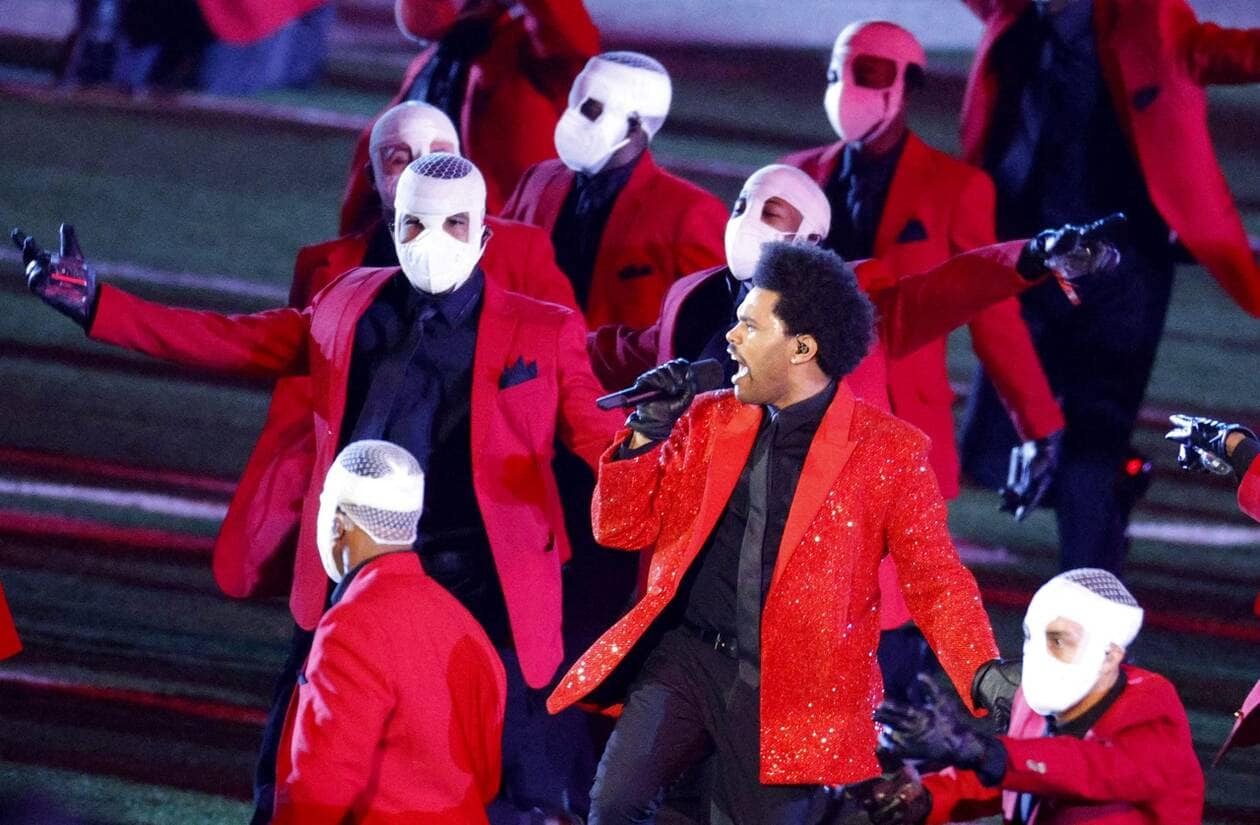 L'incroyable live de The Weeknd au Super Bowl Artistikrezo
