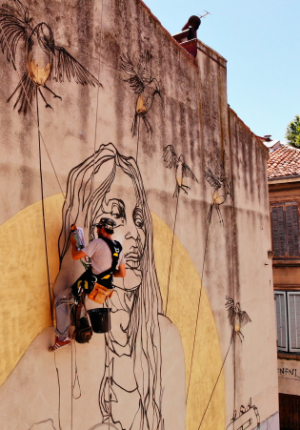 “À caractères uniques” : un projet d’envergure sur les murs de Poitiers