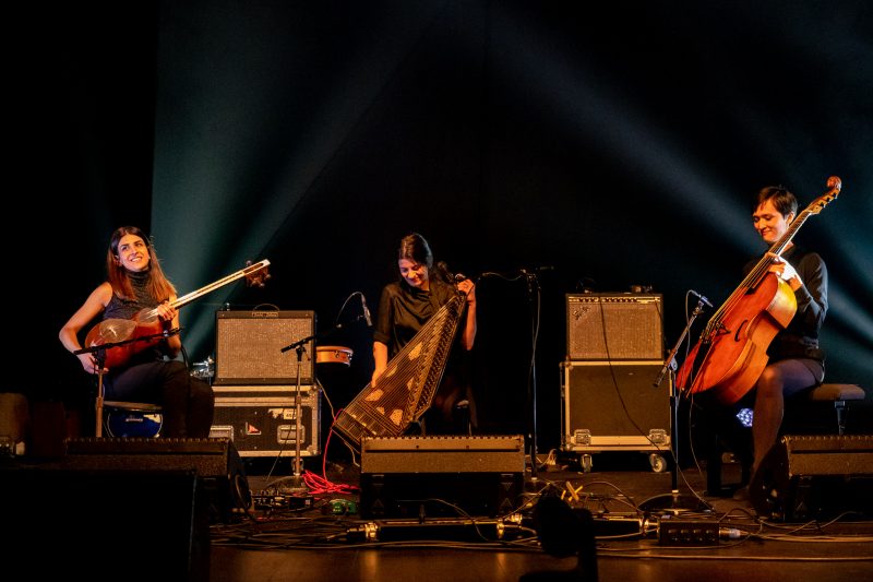 À la rencontre d’Ensemble Chakâm : lauréates du Prix du Public et des étudiants ICART Sessions