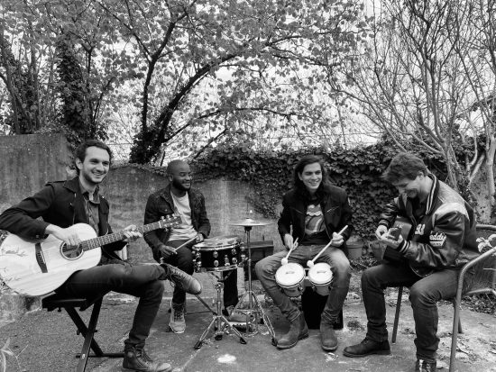 Rencontre avec “Space In Bloom”, quatuor parisien qui groovise la nostalgie