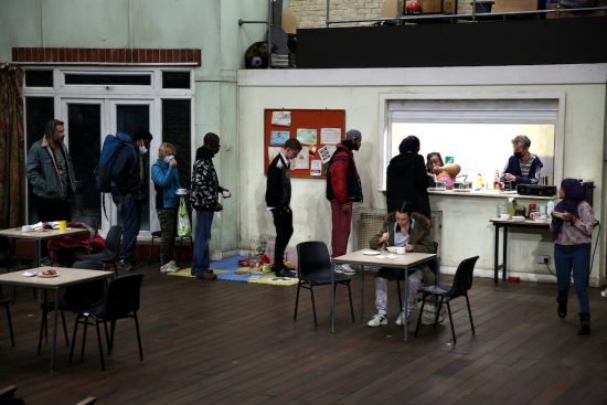 Faith, Hope and Charity : portrait poignant de l’Angleterre aujourd’hui