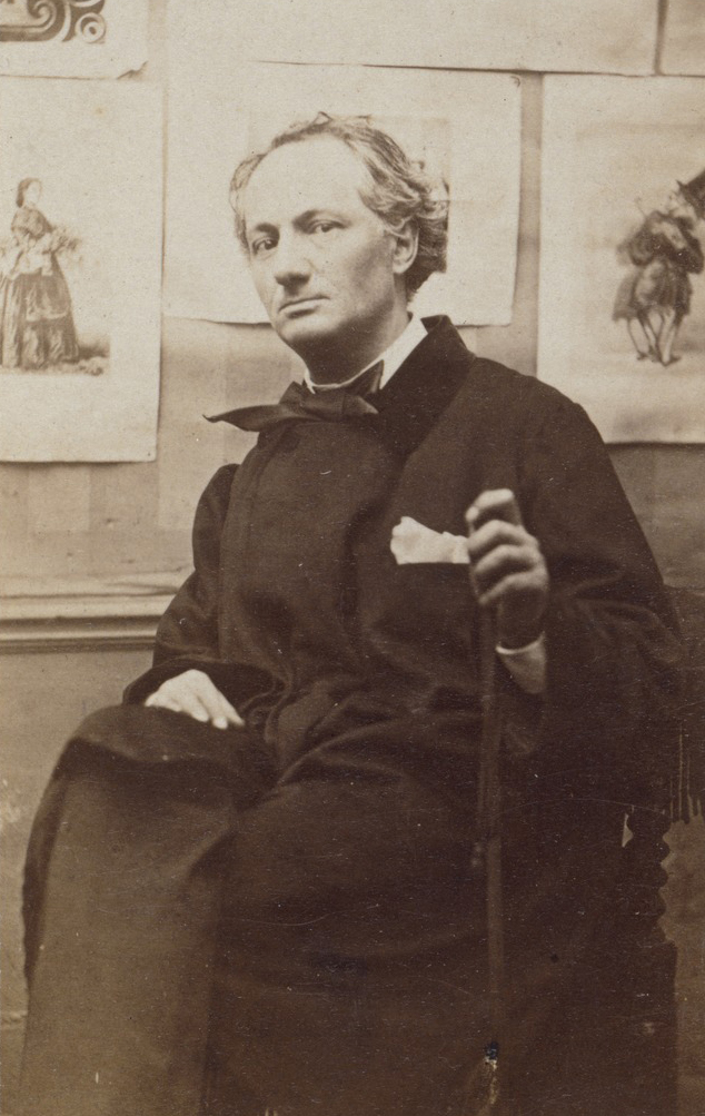 Portrait de Baudelaire "aux gravures" par Étienne Carjat, vers octobre 1863. BnF, dpt. des Estampes et de la photographie © BnF