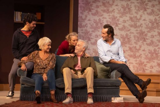 “Chers parents”, une comédie incandescente