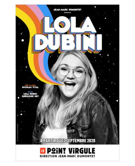 Lola Dubini, humour et chansons sur la scène du Point Virgule