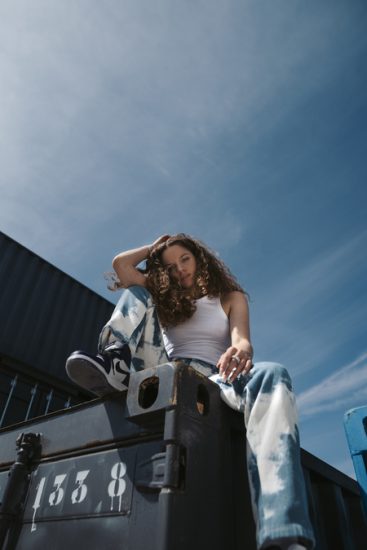 Manon Vuoko lance sa web série sur son parcours musical !