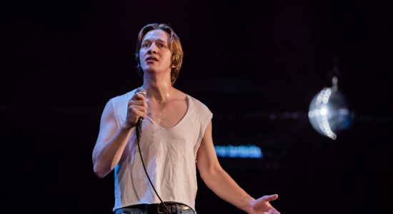 “Long live the life that burns the chest”, un projet de Jarmo Reha et Armel Roussel au Théâtre du Nord