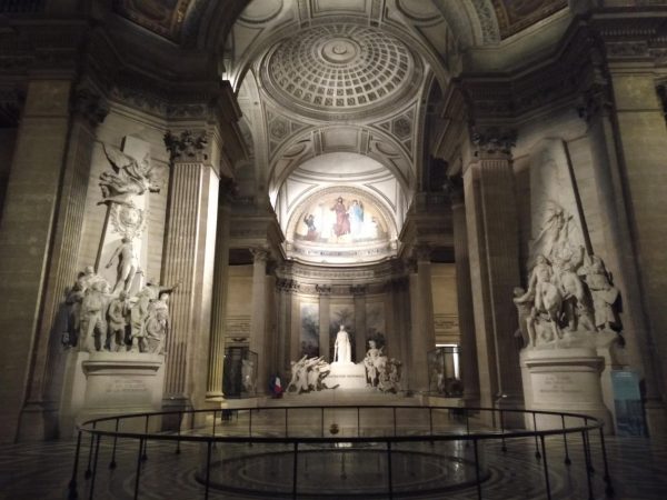 Nef du Panthéon , au centre le Pendule de Léon Foucault © Fatma Alilate