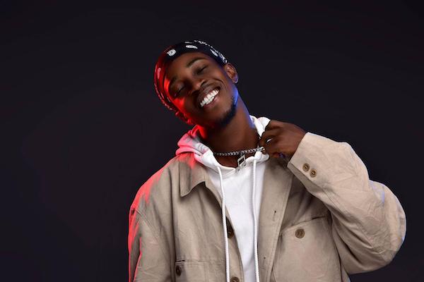 Moelami : “J’aime le processus de formation en tant qu’artiste, car, petit à petit, je crée un son unique et une bonne connexion avec mon public”