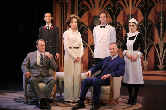 “Mademoiselle Chanel en hiver” : les sombres secrets de Coco Chanel