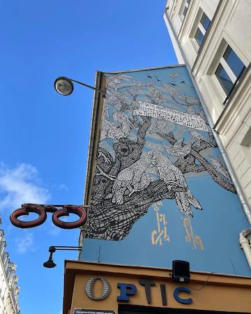 Le M.U.R. Bastille fête ses 2 ans avec la fresque “Le concert des oiseaux” des MonkeyBird